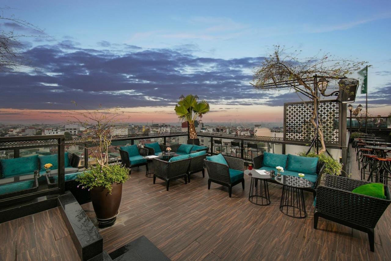 La Mejor & Sky Bar Hotel