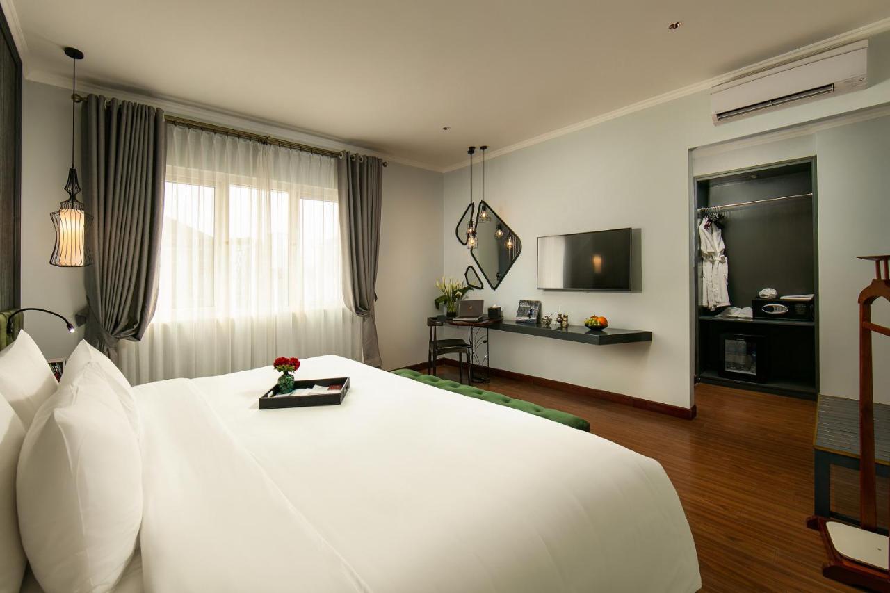 Hotel La Mejor & Sky Bar 4*